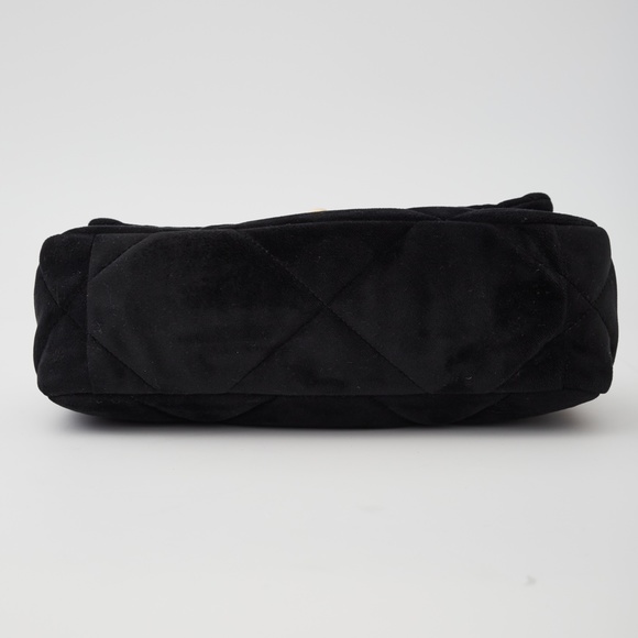 CHANEL 19 SMALL VELVET BLACK FLAP BAG (2020) - Picture 5 of 9